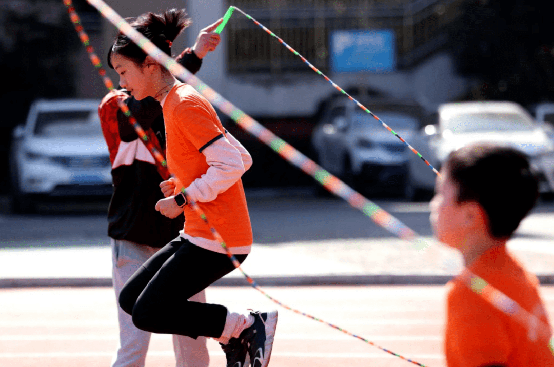 雷竞技RAYBET2022年陕西省中小学生校园跳绳（线上）公开赛报名火热进行中！(图3)